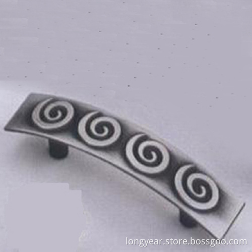 Antique pull